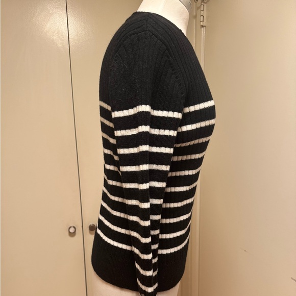 CHANEL Black and White ribbed knit cc logo Sweater size 40 stretch - Picture 5 of 7